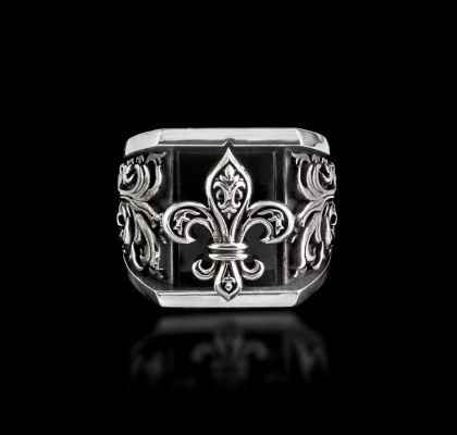 Mismatched wedding rings