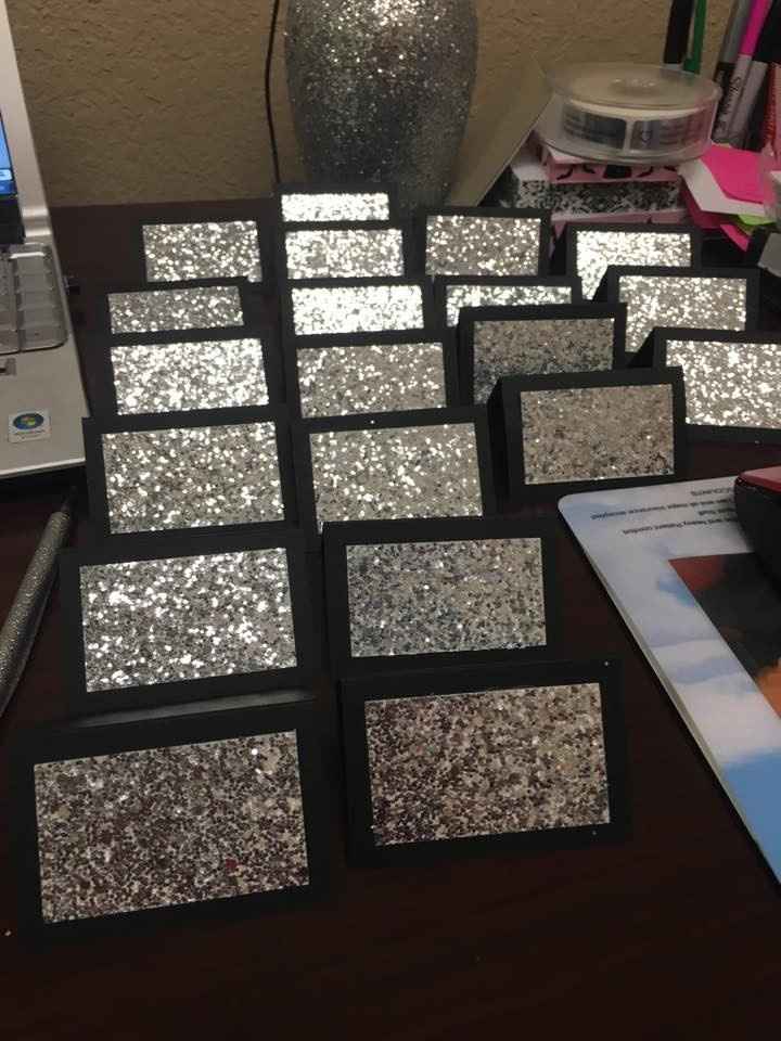 Let me see your...placecards!