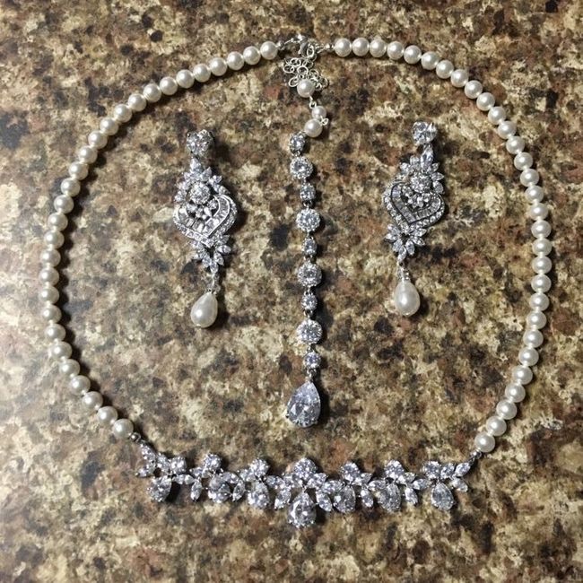 Show me your earrings!