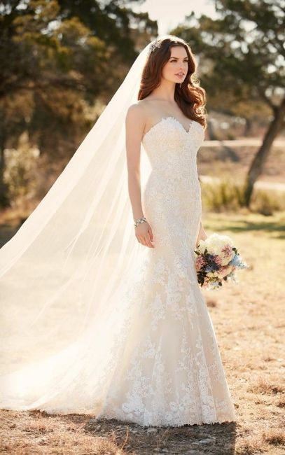 Too many / clashing colors in wedding party?