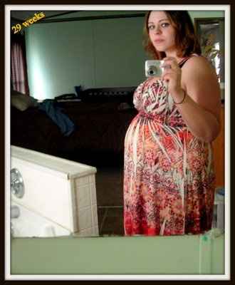 BR: 29 Weeks and feeling Great (bump photo)