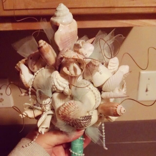 Bridal bouquet with seashells
