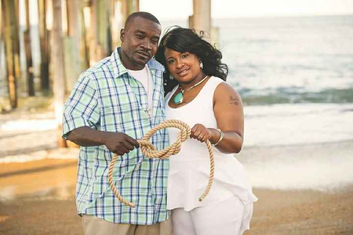 Post your casual engagement photo outfits! - 2