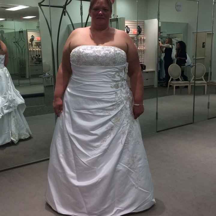 Calling plus size brides, show me your Dress