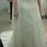 Plus sized brides - show off your dress!