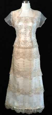 Starting to fall out of love with my dress *pics*