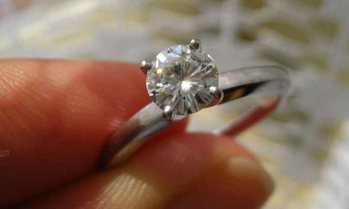 Moissanite Rings - Does Anyone Have One?