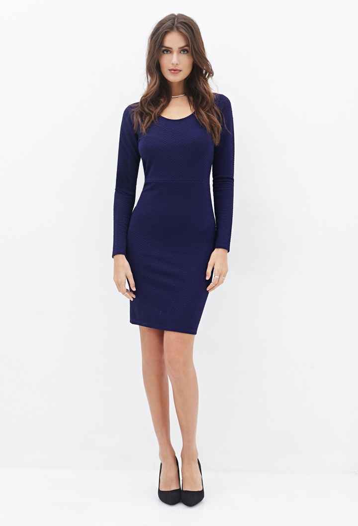 What is everyone wearing to their bridal showers?!?