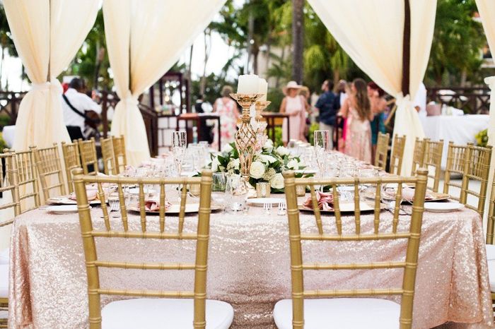We had 20 guests so I wanted a table where everyone could sit together. 