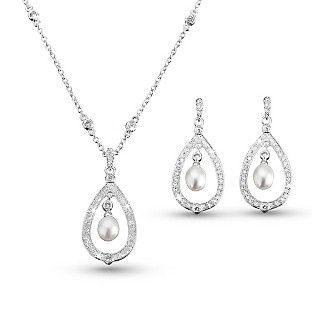 Let's see those purdy wedding necklaces!