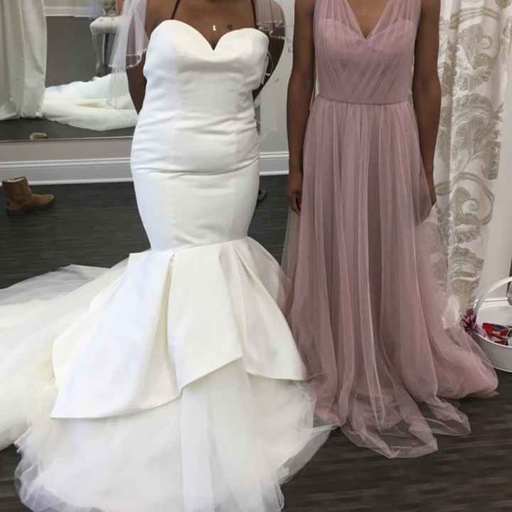 How long did it take for your dress to come in? - 1
