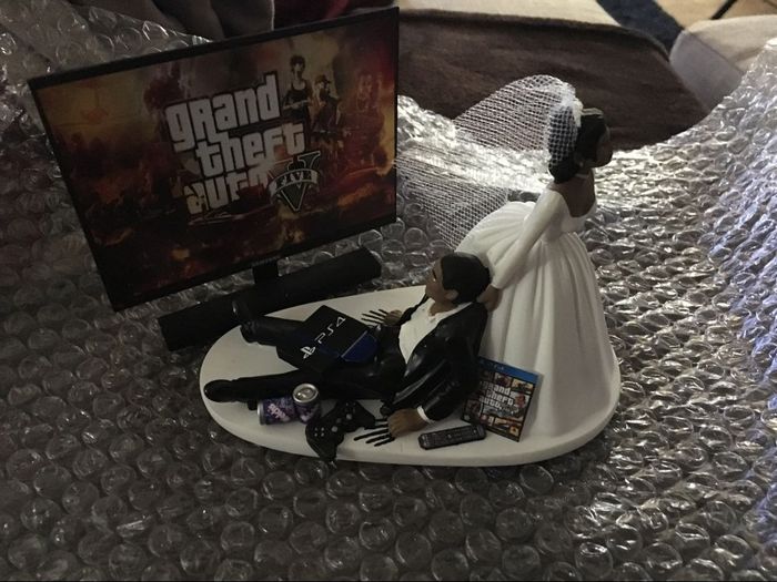 Did you have a funny or unique cake topper? Show me! - 1