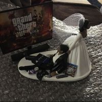 Did you have a funny or unique cake topper? Show me! - 1