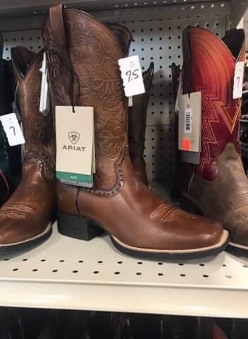 Show me your cowboy boots or dresses! - 1