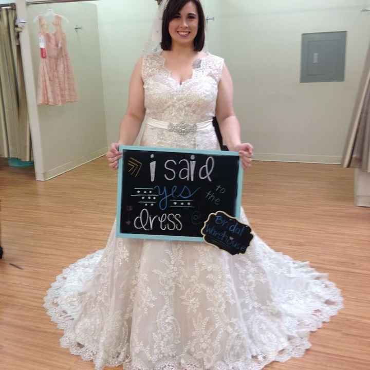 SHOW ME YOUR DRESSES!