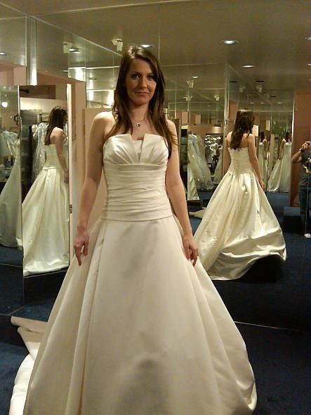 Can i see some dresses?!?!?!?