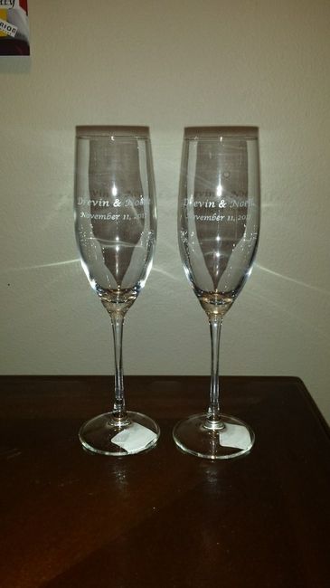 Show me your wedding flutes!