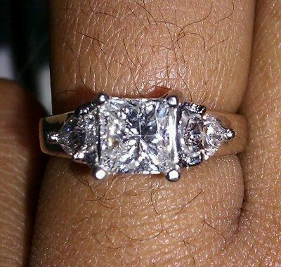 Alright ladies! Let's see those gorgeous rings...