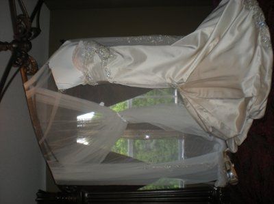I Am Somebody's Wife Now!!! (non pro pics, included)