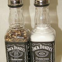 Unique DIY Salt & Pepper Shakers?