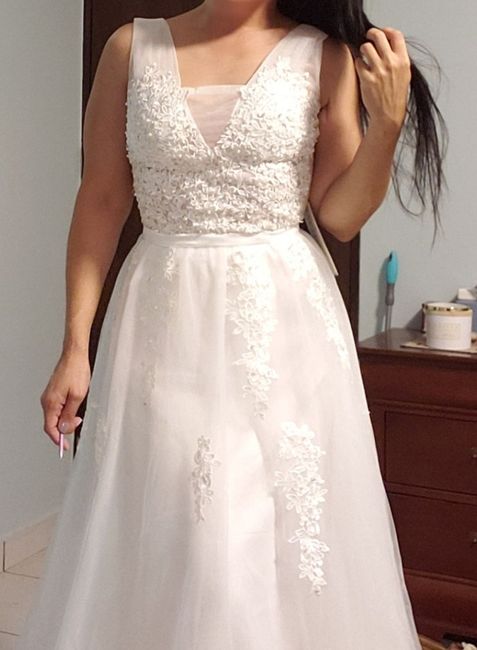 Torn between two dresses!!!! 3