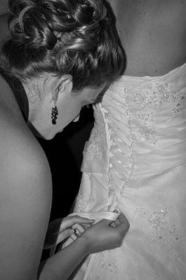 Yay the wedding pictures are in all 2,000 of them!!