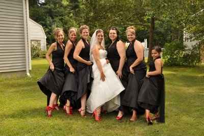 Black bridesmaids dresses -- need some help with pictures!