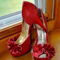 Can anyone help me find these shoes or something similar?