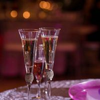 Help me find these toasting flutes!!! - 1