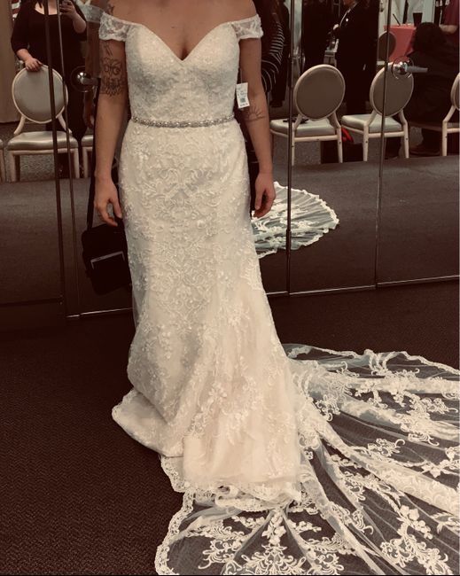 My dress came in! And mom got to see it for the first time! 3
