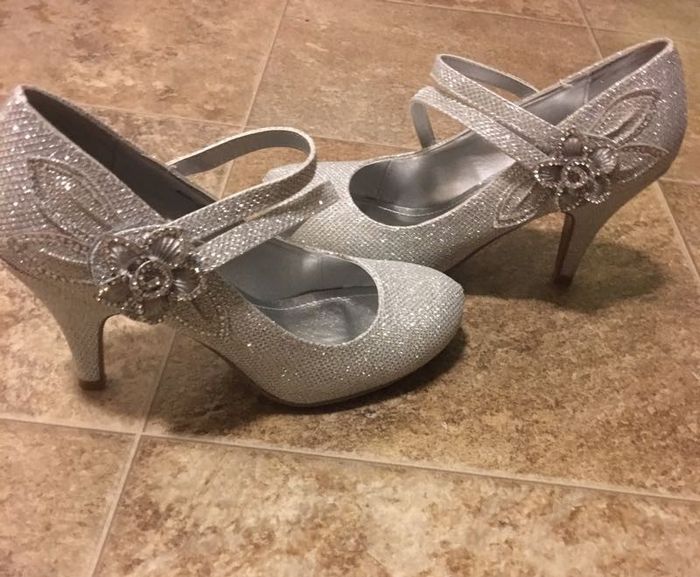 Show off your shoes ladies.