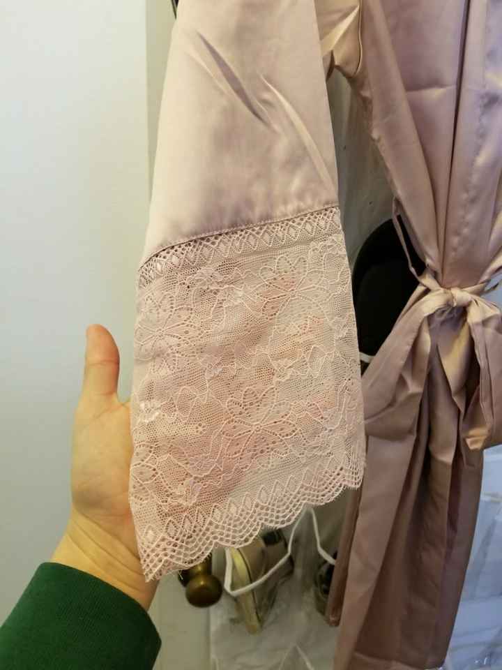  Bridesmaids robes - 1