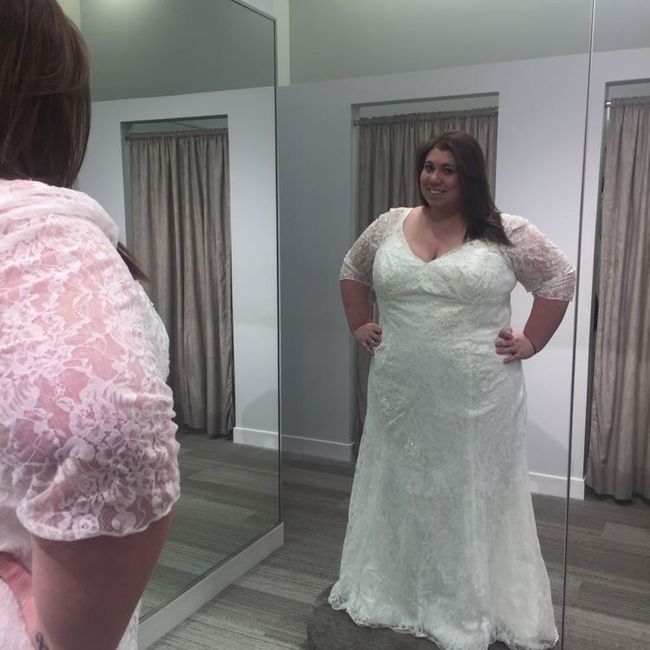 I looove dress threads! Are you rocking white?