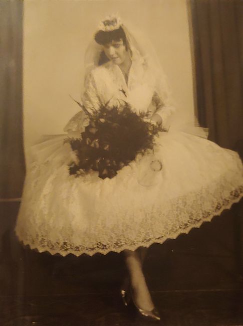 Heirloom wedding dress worries - 1