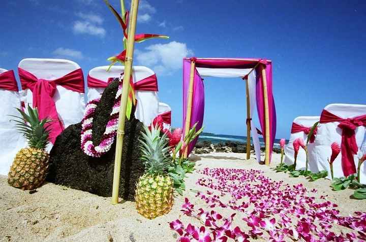 I need Beach wedding help!