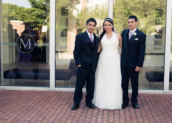 Wedding pictures!! a couple pictures!