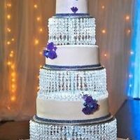 How will your wedding cake look like???? Do you have pictures????