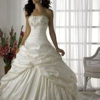 Getting Married August 10, 2013...when to start looking for a dress?