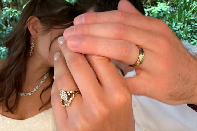 Weddings with Lizzy's Jewelry