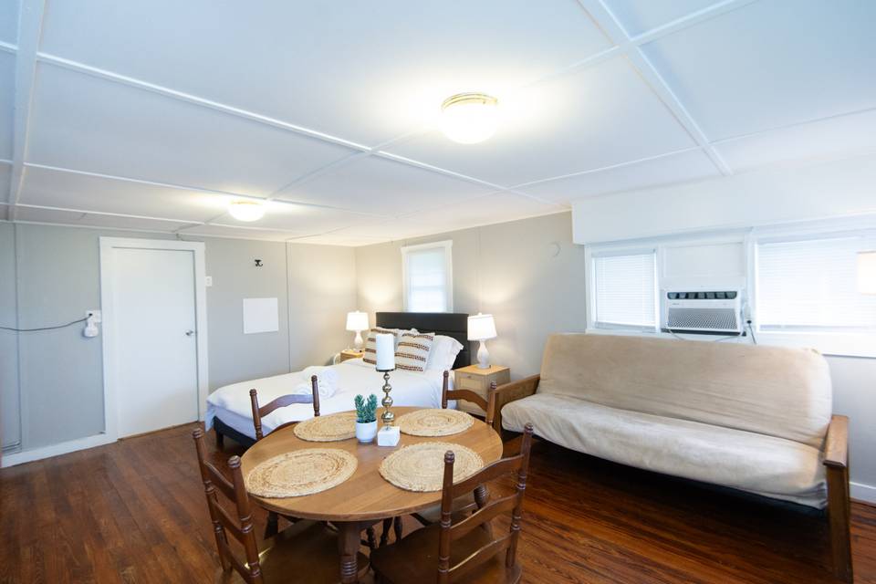 Harris Cove Cottages LLC