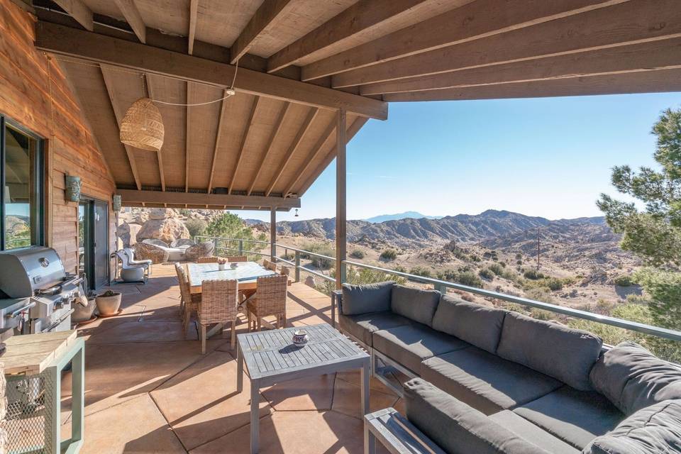 09-escape-pioneertown-mainhouse-deck.jpg