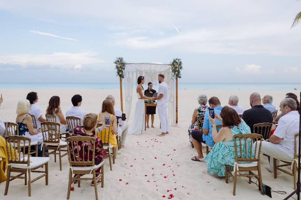 BEACH WEDDING