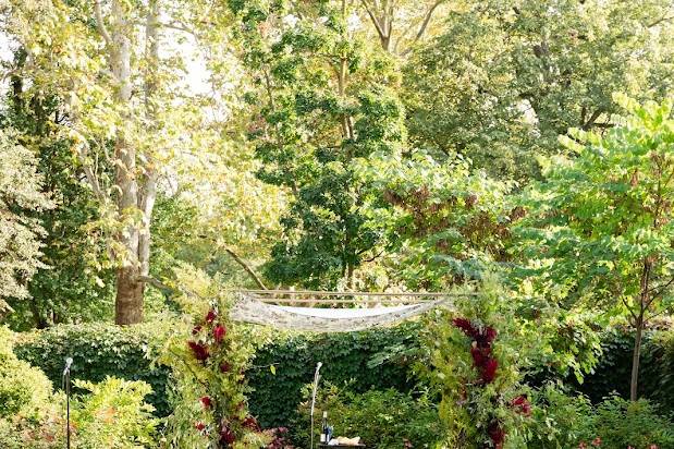 Chuppah at the National Aviary