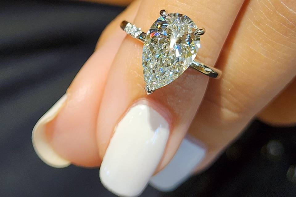 Pear cut diamond