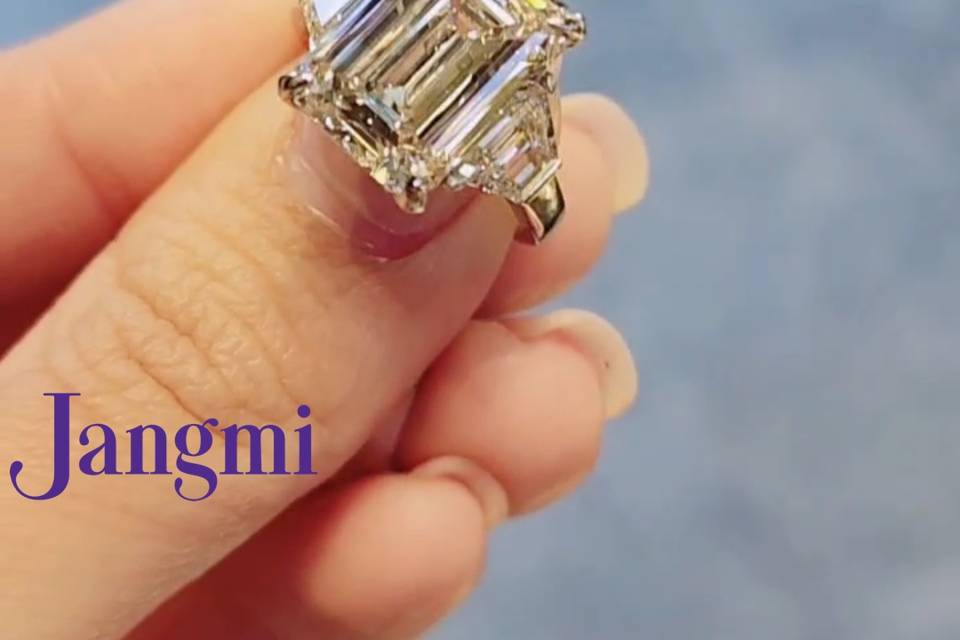 Emerald cut diamond