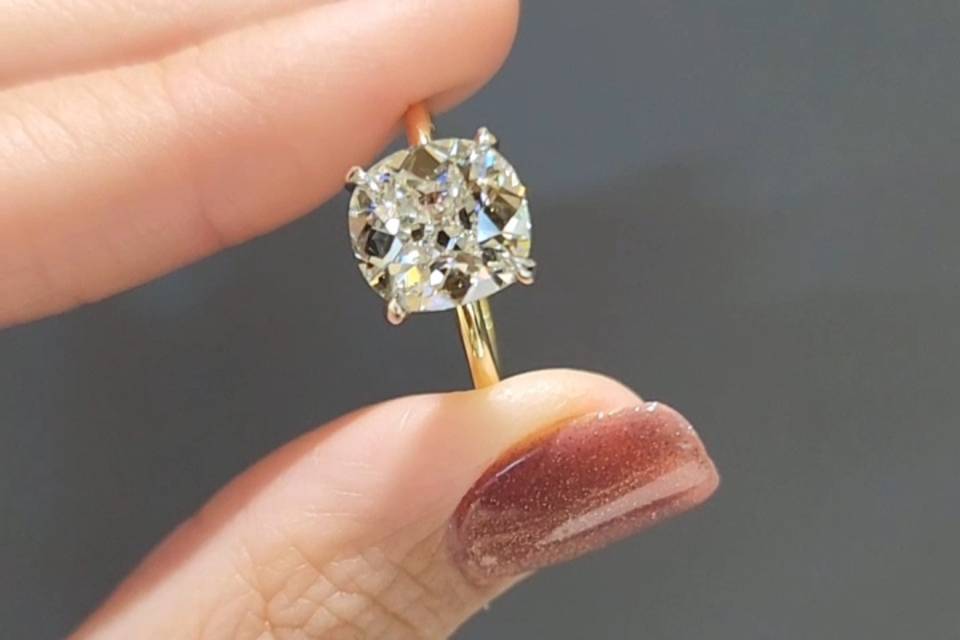 Old Mine cushion cut