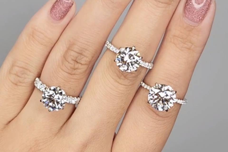 Round cut diamonds