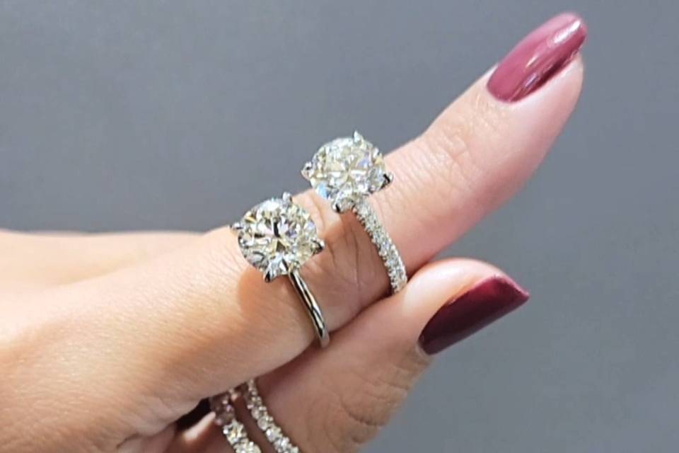 Round cut diamond