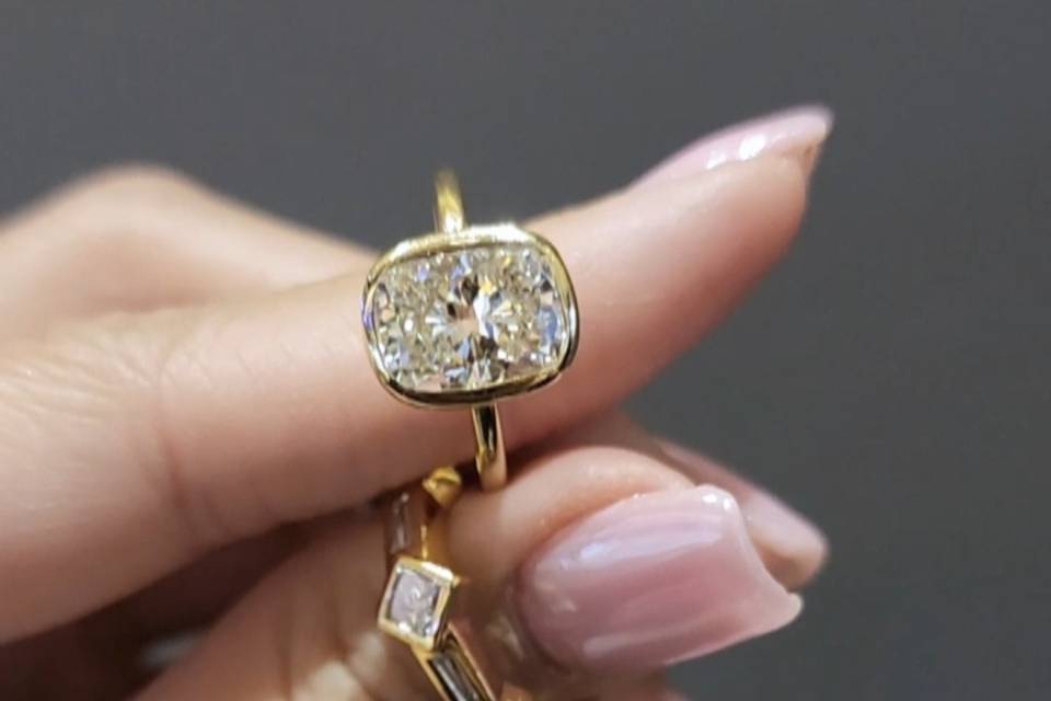 Cushion diamond