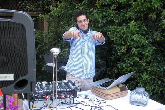DJ